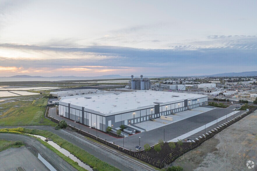 3636 Enterprise Ave, Hayward, CA en alquiler - Vista aérea - Imagen 2 de 2