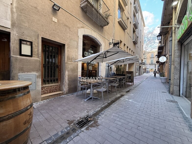 Local en Figueres, Gerona en alquiler - Foto del edificio - Imagen 2 de 3