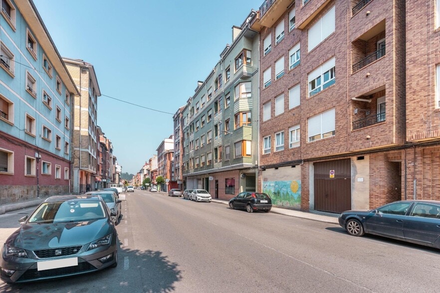 La Vega, 81, San Martín del Rey Aurelio, Asturias en venta - Foto del edificio - Imagen 2 de 34