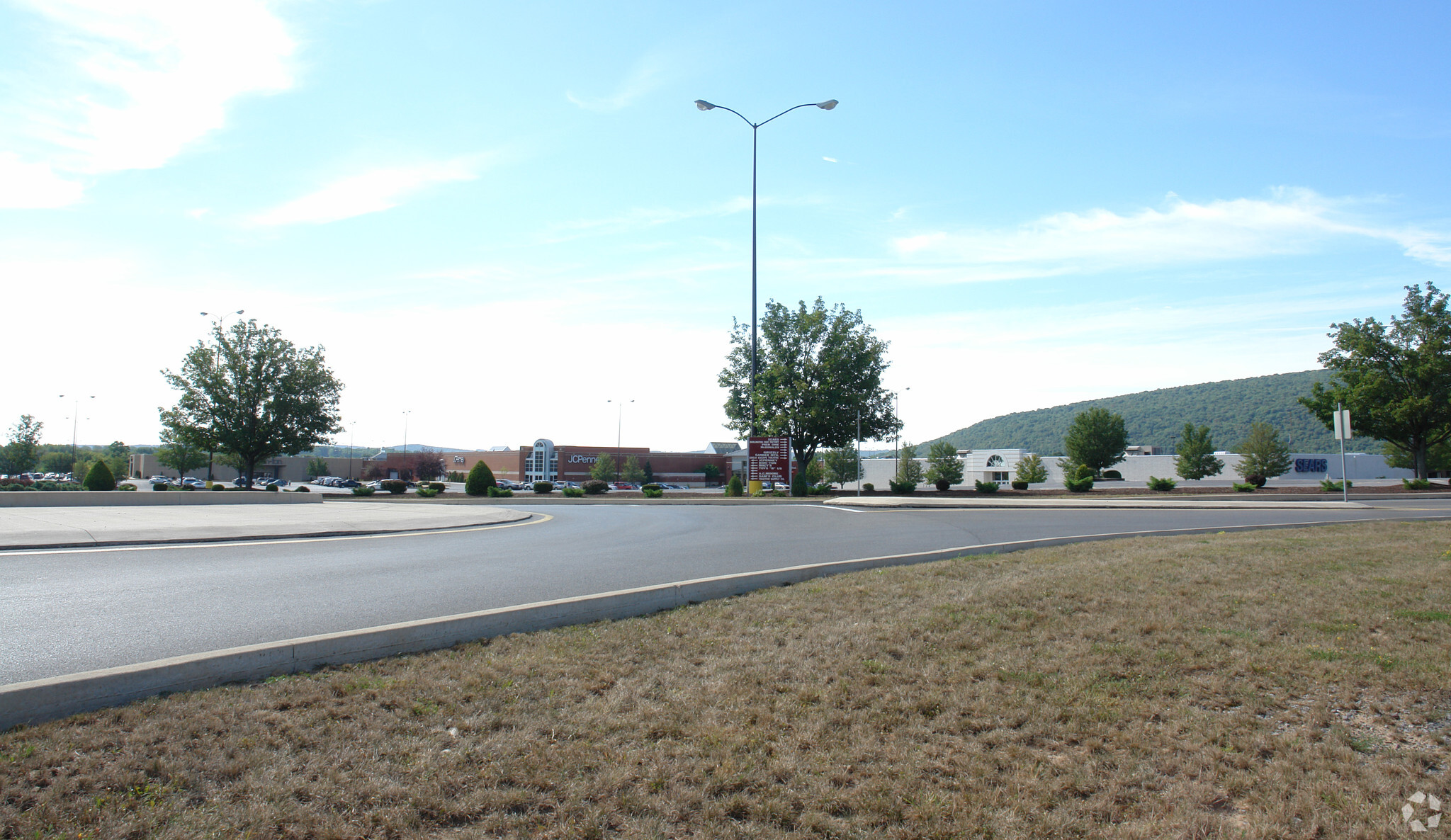 300 Lycoming Mall Cir, Muncy, PA en alquiler Foto del edificio- Imagen 1 de 5