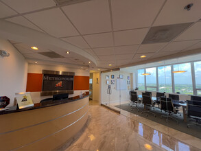 2455 E Sunrise Blvd, Fort Lauderdale, FL en alquiler Foto del interior- Imagen 1 de 10