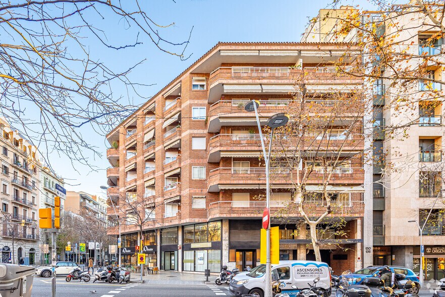 Carrer de Padilla, Barcelona, Barcelona en venta - Foto del edificio - Imagen 2 de 2