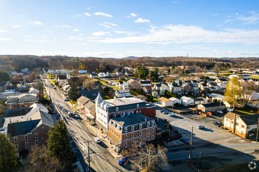 102-106 S Main St, Alburtis, PA en venta - Vista aérea - Imagen 3 de 19