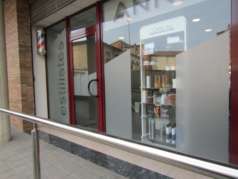 Edificio residencial en Roda de Ter, Barcelona en venta - Foto del edificio - Imagen 2 de 3