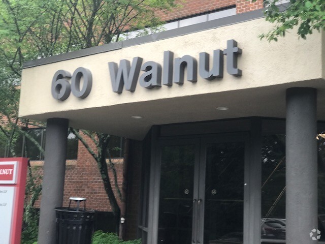 60 Walnut St, Wellesley, MA en alquiler - Foto del edificio - Imagen 3 de 4