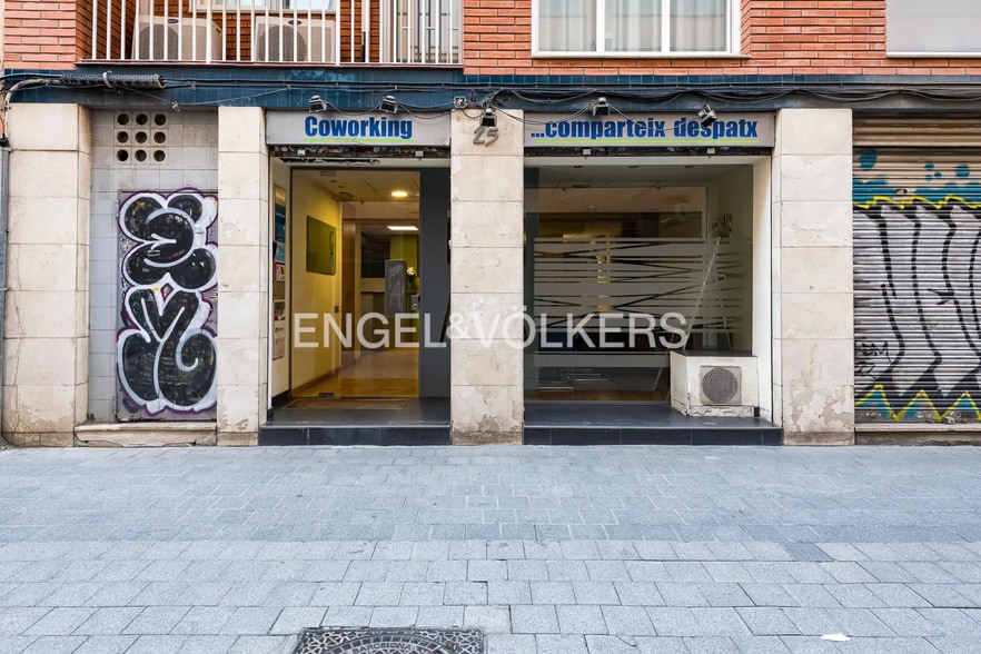 Edificio residencial en Barcelona, Barcelona en venta - Foto del edificio - Imagen 1 de 3
