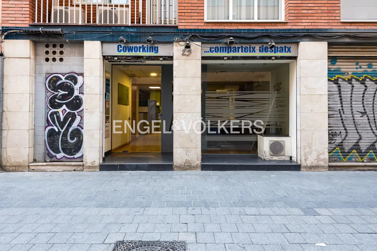 Edificio residencial en Barcelona, Barcelona en venta Foto del edificio- Imagen 1 de 4