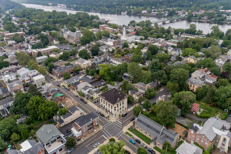 71 N Main St, Lambertville, NJ en venta - Vista aérea - Imagen 2 de 52