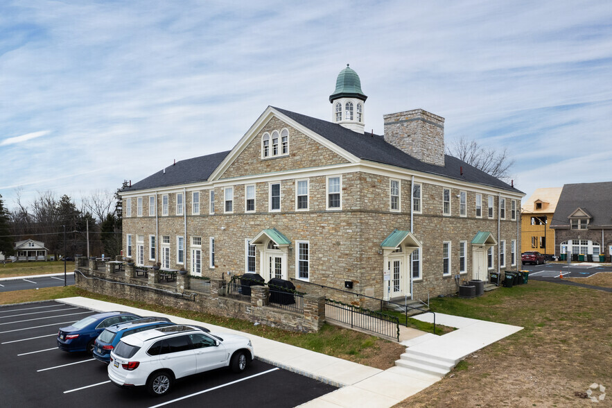 601 New Britain Rd, Doylestown, PA en alquiler - Foto del edificio - Imagen 1 de 9