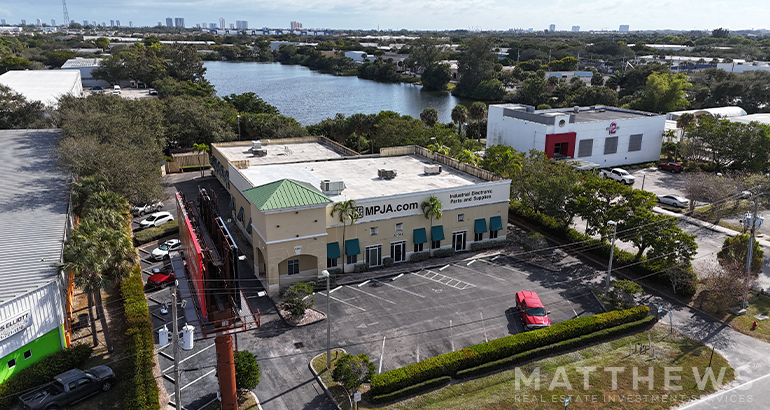 8380 Resource Dr, Riviera Beach, FL en venta - Foto del edificio - Imagen 1 de 3