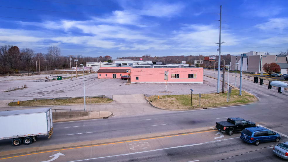 2400 Highway 41 N, Evansville, IN en venta - Foto del edificio - Imagen 2 de 9