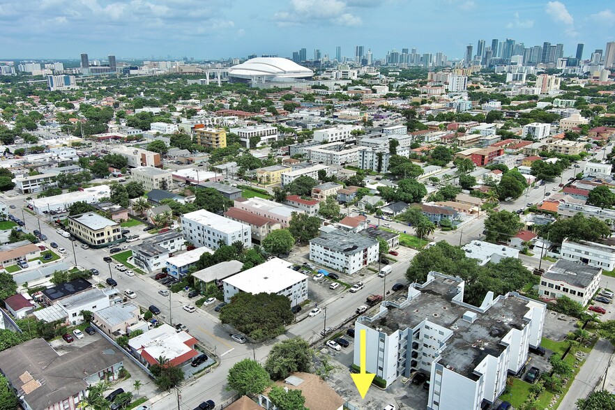 2042 SW 4th St, Miami, FL en venta - Foto del edificio - Imagen 3 de 15