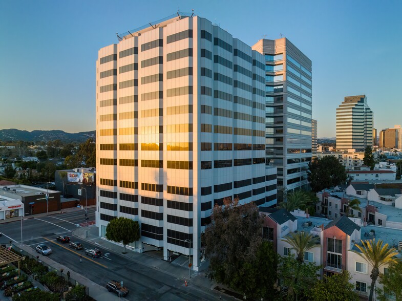 12424 Wilshire Blvd, Los Angeles, CA en alquiler - Foto del edificio - Imagen 2 de 28