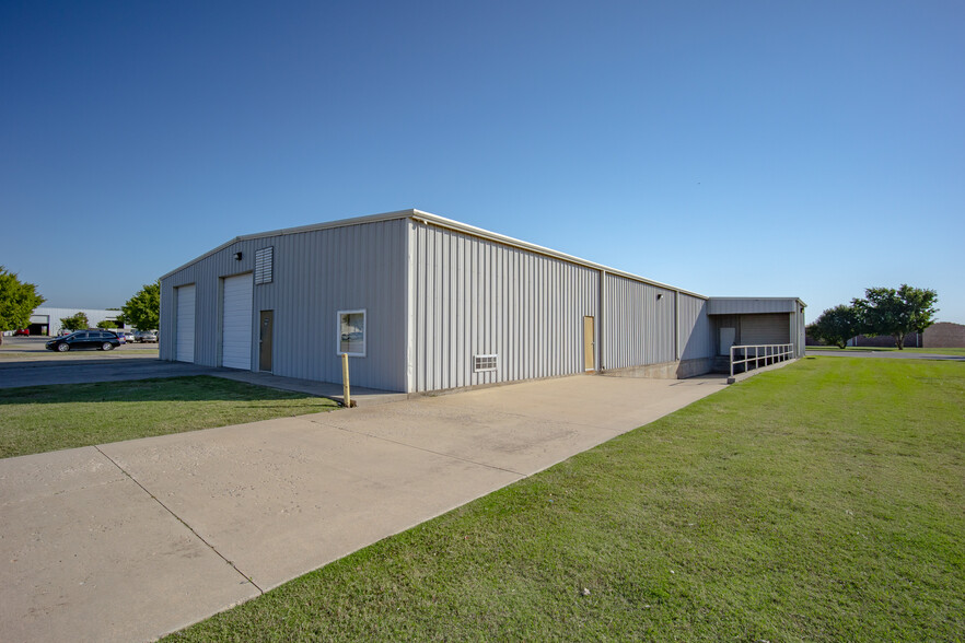 2701 Bart Conner Ct, Norman, OK en alquiler - Foto del edificio - Imagen 3 de 12