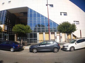 Local en Parla, Madrid en alquiler Foto del edificio- Imagen 2 de 15