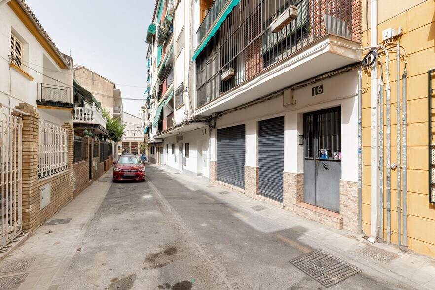 Calle Gras y Granollers, 16, Granada, Granada en venta - Foto del edificio - Imagen 2 de 15