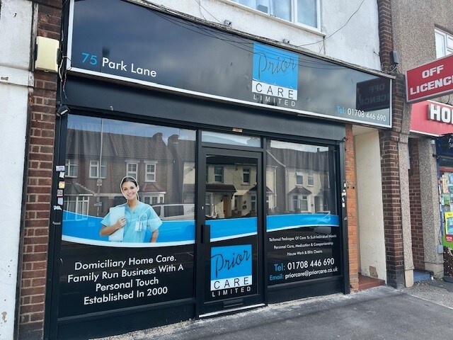 75 Park Ln, Hornchurch en alquiler - Foto del edificio - Imagen 2 de 2