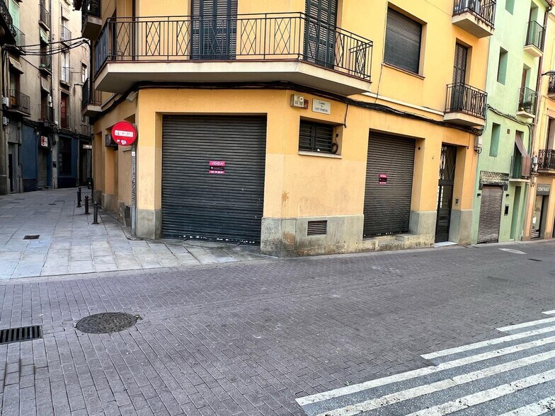 Edificio residencial en Manresa, Barcelona en venta - Foto del edificio - Imagen 2 de 5