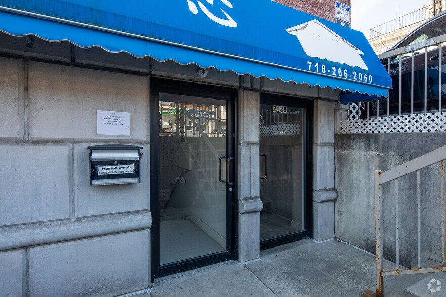 2138 Bath Ave, Brooklyn, NY en venta - Foto del edificio - Imagen 3 de 29