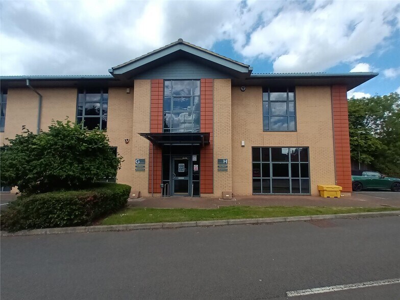 Falcon Dr, Milton Keynes en venta - Foto del edificio - Imagen 3 de 4