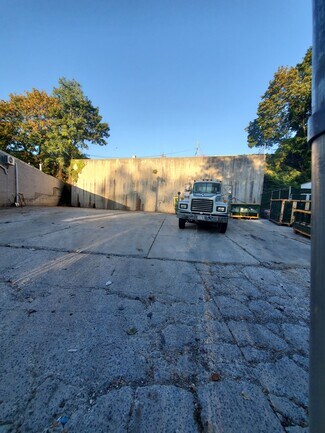 Más detalles de 71 Water Mill ln, Great Neck, NY - Terreno en alquiler