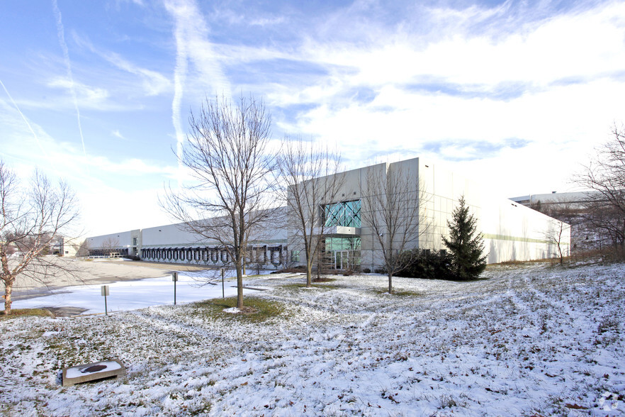 3100-3144 Corporate Exchange Ct, Bridgeton, MO en alquiler - Foto del edificio - Imagen 1 de 5