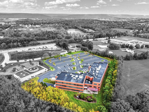 8040 Carlson Rd, Harrisburg, PA - VISTA AÉREA  vista de mapa - Image1