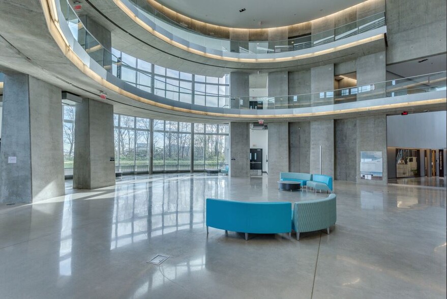 3820 Cessna Dr, Richmond, BC en alquiler - Lobby - Imagen 2 de 16