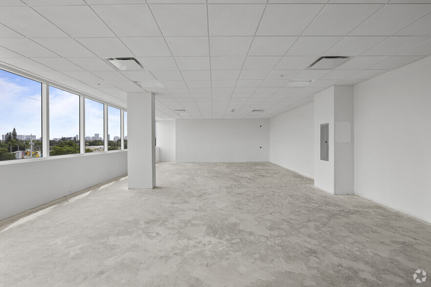 504-512 NW 1st Ave, Hallandale Beach, FL en alquiler - Foto del interior - Imagen 2 de 20