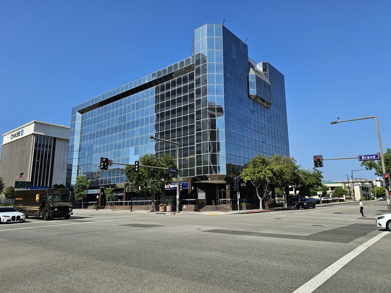 600 N Brand Blvd, Glendale, CA en alquiler - Foto del edificio - Imagen 1 de 28