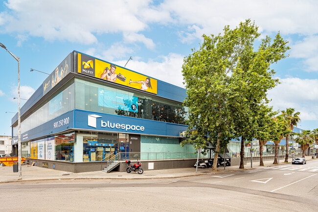 Más detalles de Carrer de Balmes, 12, Ripollet - Nave en venta