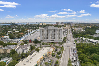 13499 Biscayne Blvd, Miami, FL - vista aérea  vista de mapa - Image1