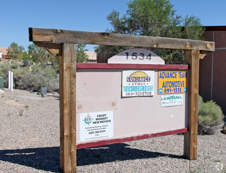 1534 Stephanie Rd SE, Rio Rancho, NM en alquiler - Foto del edificio - Imagen 3 de 3