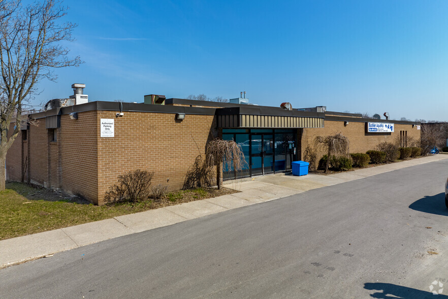 500 Coronation Dr, Toronto, ON en alquiler - Foto del edificio - Imagen 2 de 4