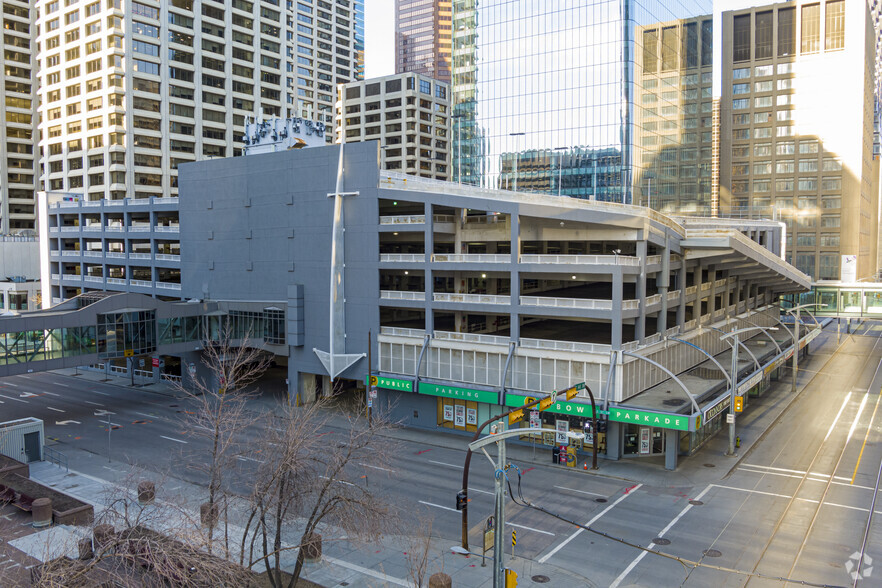 600 2 St SW, Calgary, AB en alquiler - Foto del edificio - Imagen 1 de 2