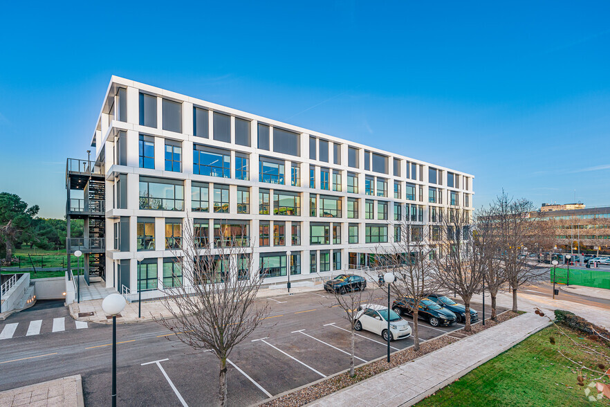 Camino Cerro de los Gamos, 1, Pozuelo De Alarcón, Madrid en alquiler - Foto del edificio - Imagen 3 de 26