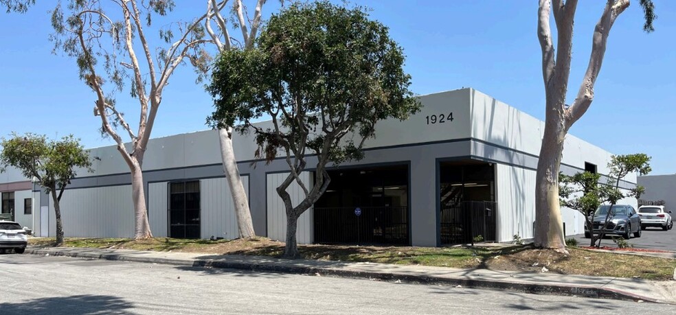 1924 Frank Stiles Dr, South El Monte, CA en alquiler - Foto del edificio - Imagen 1 de 3