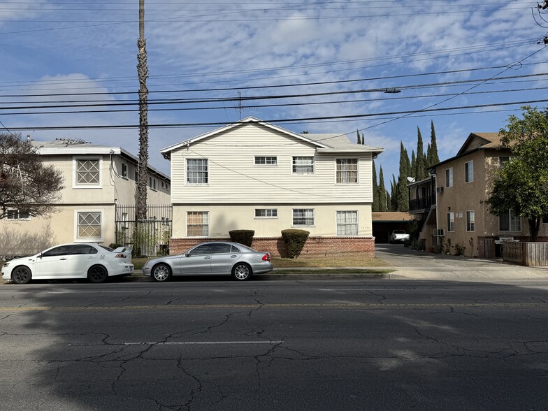 14737 Vanowen St, Van Nuys, CA en venta - Foto del edificio - Imagen 3 de 14