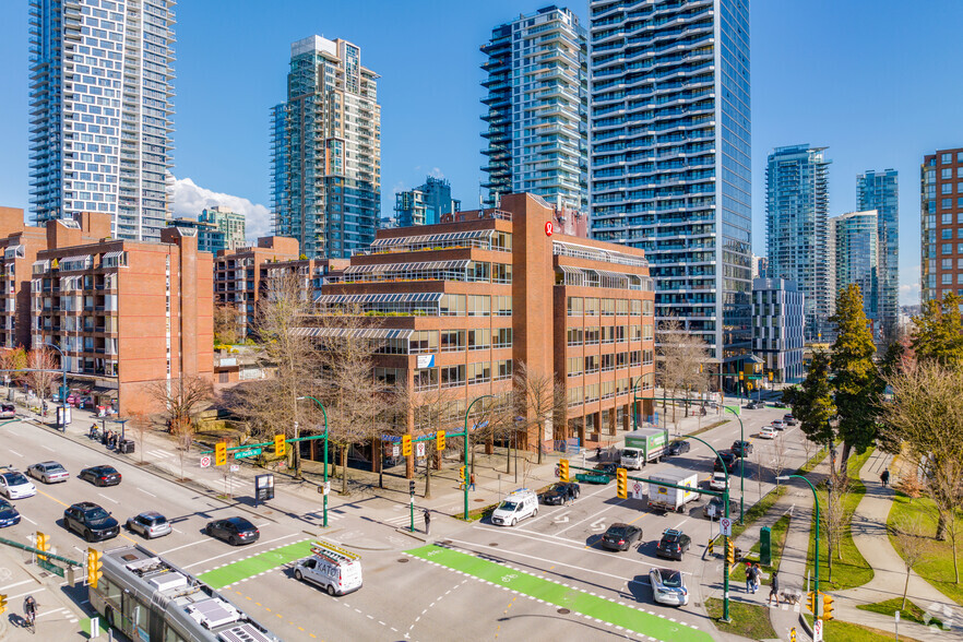 1380 Burrard St, Vancouver, BC en alquiler - Foto del edificio - Imagen 1 de 7