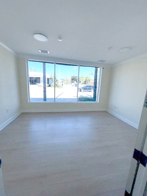 2390 NW 7th St, Miami, FL en alquiler Foto del interior- Imagen 1 de 7