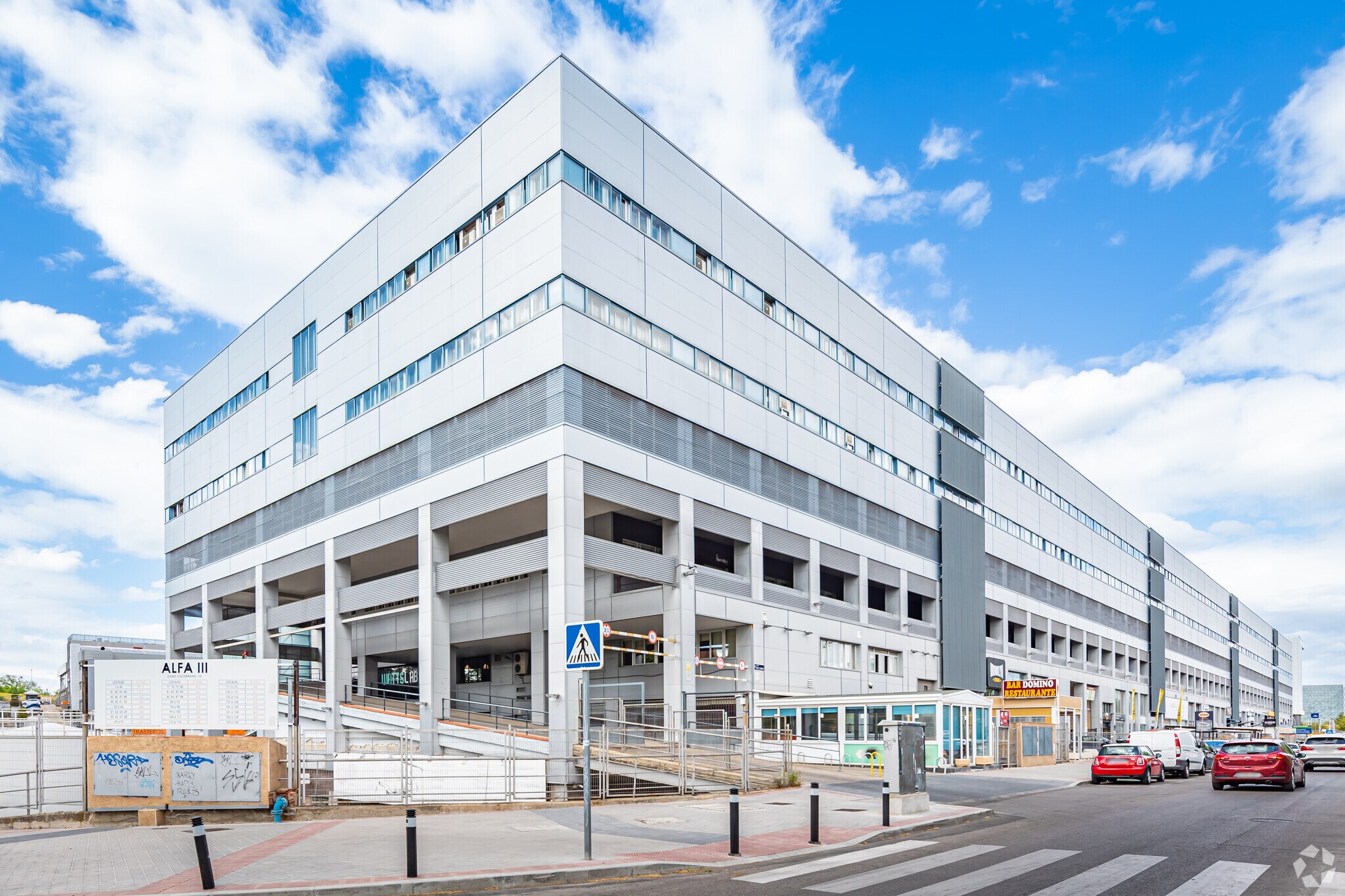 Calle de Isabel Colbrand, 10-12, Madrid, Madrid en alquiler Foto principal- Imagen 1 de 19