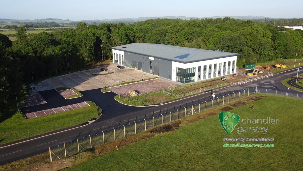 High St, Westcott en alquiler - Foto del edificio - Imagen 1 de 34