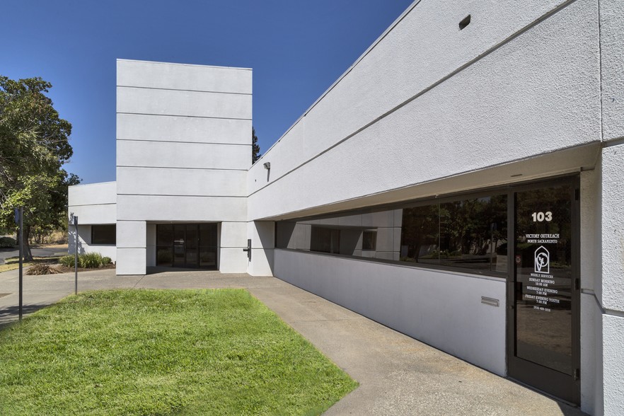 2445 Albatross Way, Sacramento, CA en venta - Foto del edificio - Imagen 3 de 14