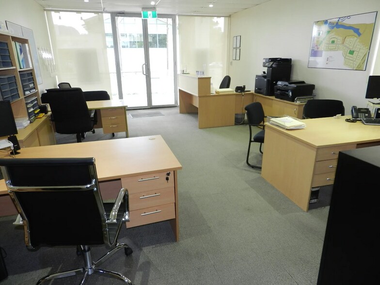 3 Avenue Of Europe, Newington en venta - Foto del interior - Imagen 2 de 4