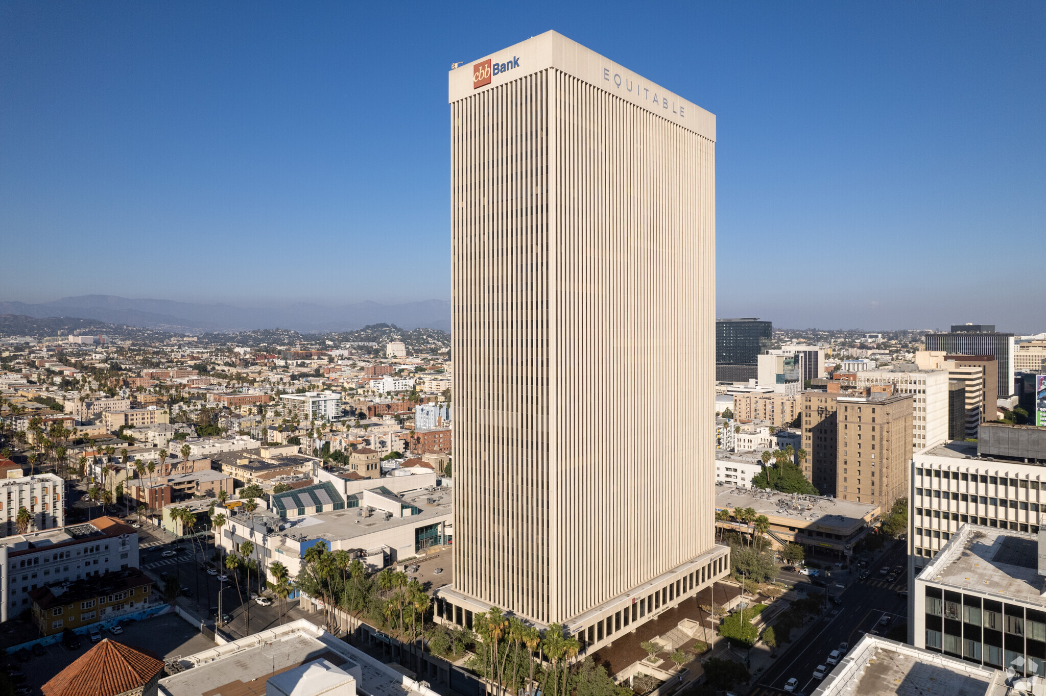 3435 Wilshire Blvd, Los Angeles, CA en alquiler Foto del edificio- Imagen 1 de 11