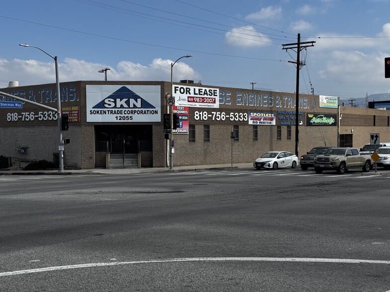 12035-12055 Sherman Way, North Hollywood, CA en alquiler - Foto del edificio - Imagen 2 de 8