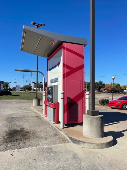 2104 Keller Springs, Carrollton, TX en alquiler - Foto del edificio - Imagen 3 de 3