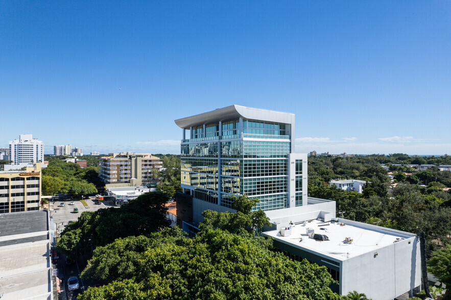 1728 W Coral Way, Miami, FL en alquiler - Foto del edificio - Imagen 3 de 9