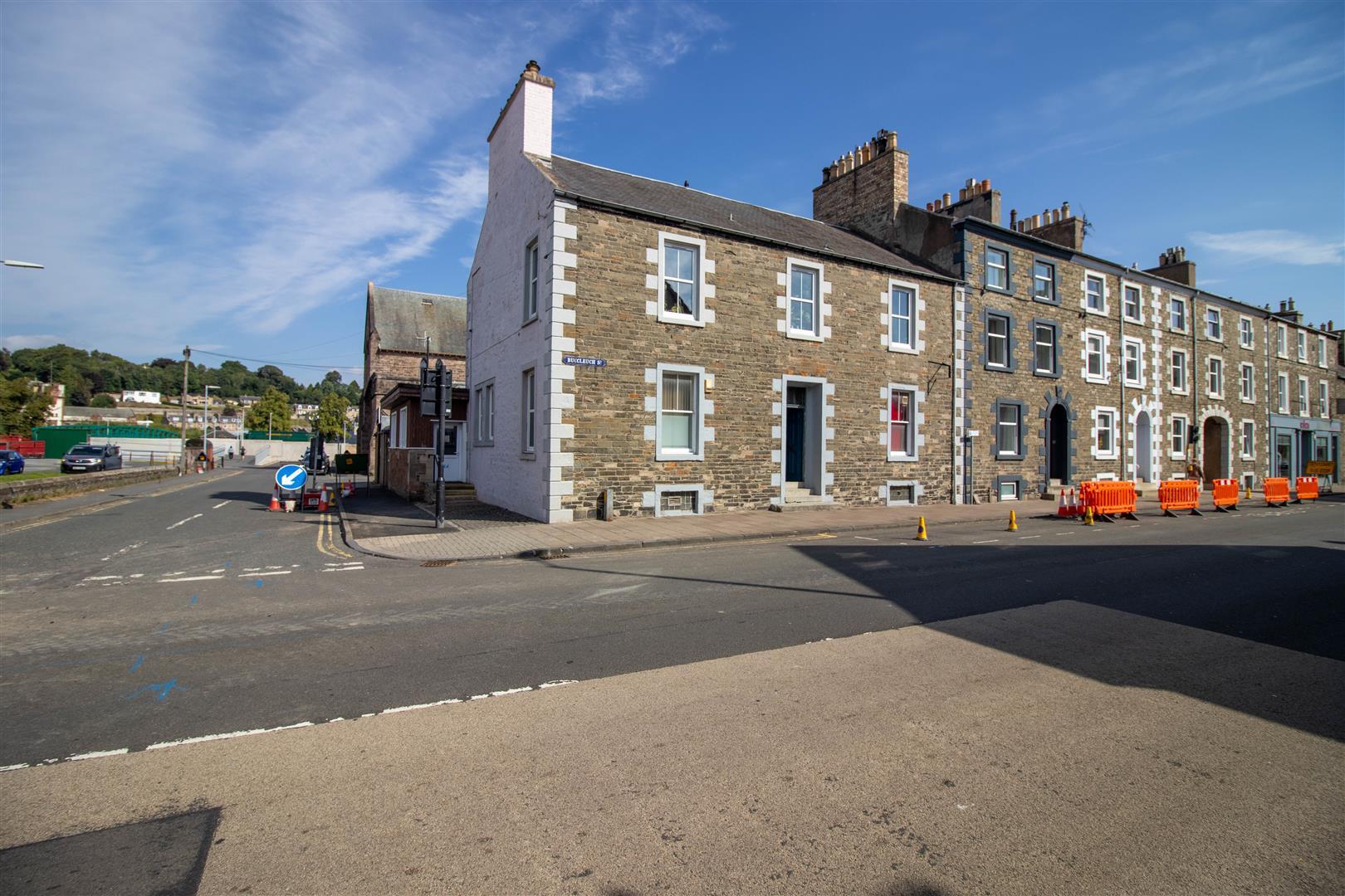 22 Buccleuch St, Hawick en venta Foto principal- Imagen 1 de 16