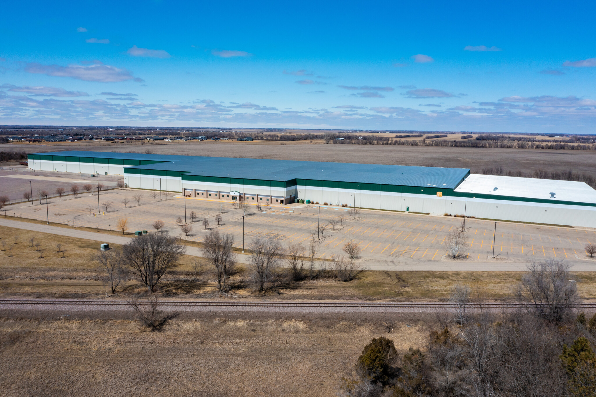 1401 Brown County 19 N, Aberdeen, SD en alquiler Foto del edificio- Imagen 1 de 16